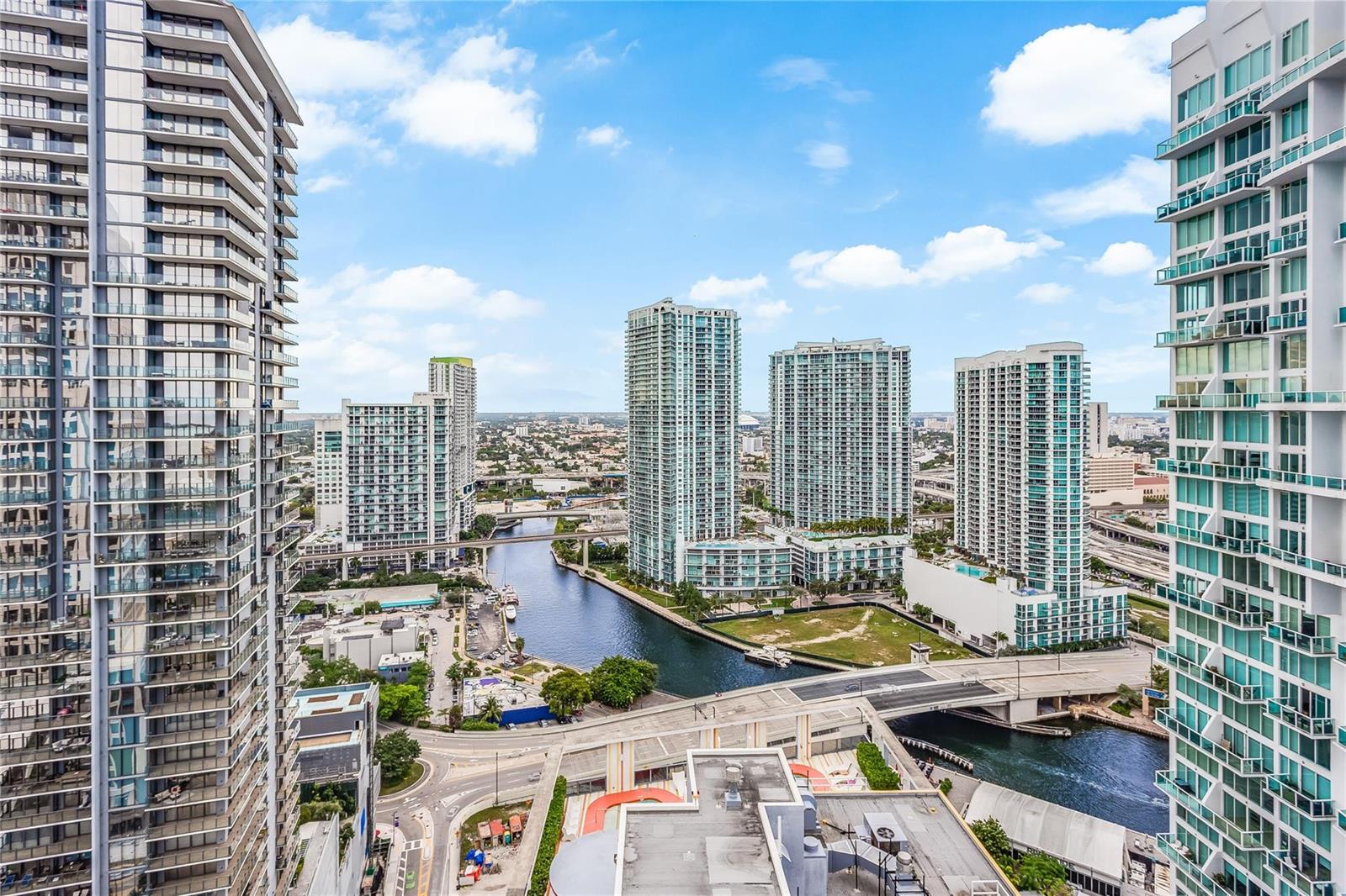 55 SE 6th Street # 3500, Miami FL 33131