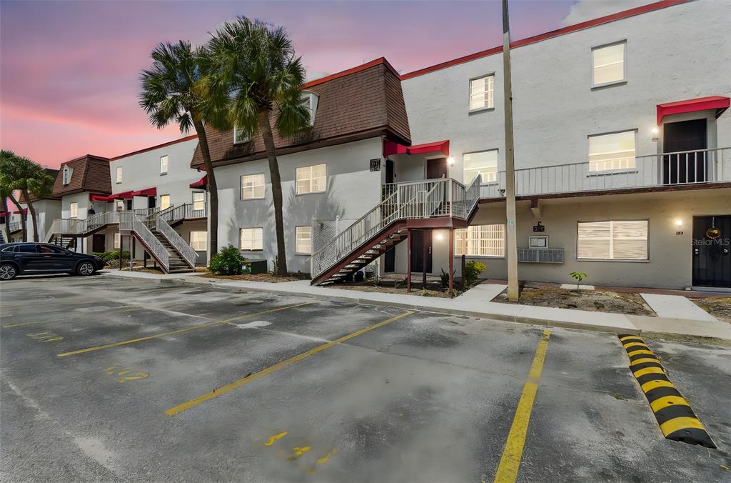9115 TUDOR DRIVE UNIT E106, TAMPA, FL — photo 2 of 30