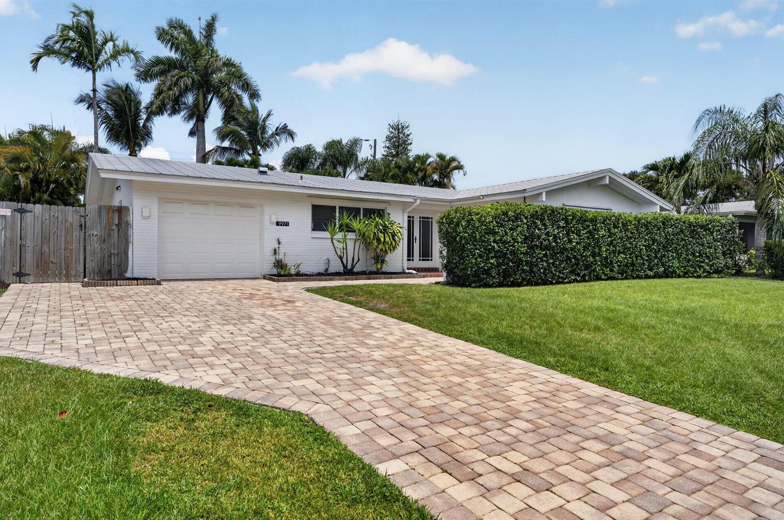 9971 Dogwood Avenue, Palm Beach Gardens FL 33410