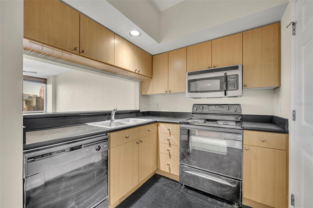 322 E CENTRAL BOULEVARD UNIT 1708, ORLANDO, FL — photo 4 of 23