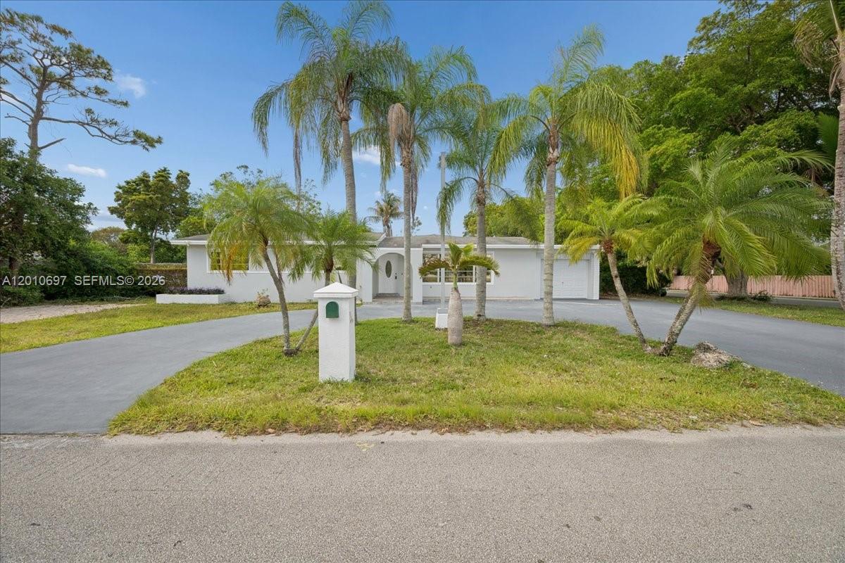 9280 SW 164th St, Palmetto Bay FL 33157