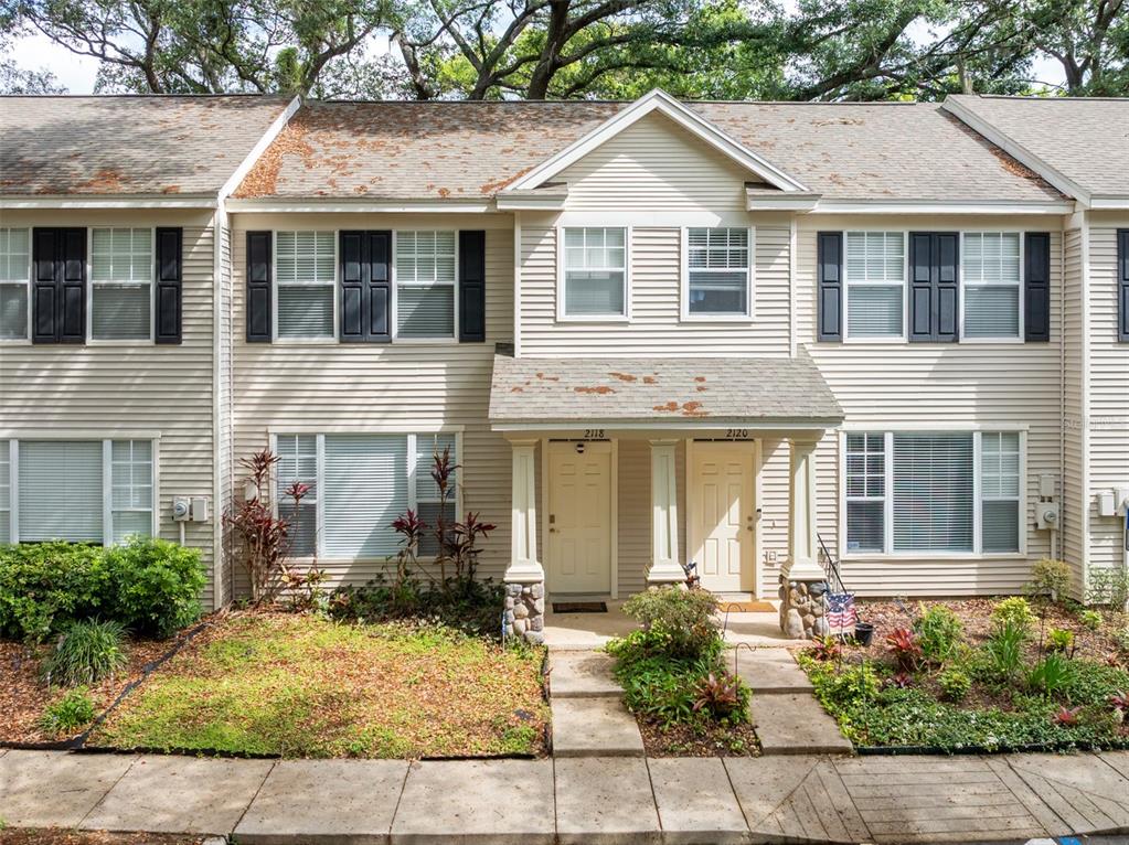 2118 GOLDEN OAK LN