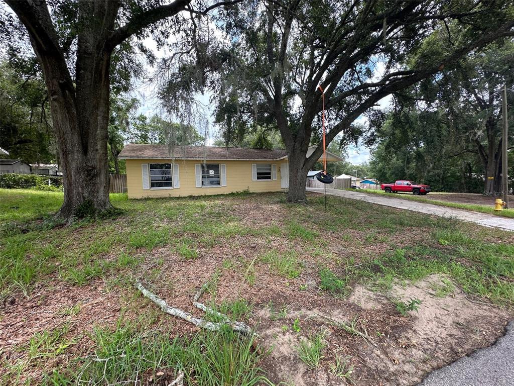 27143 WAKEFIELD DRIVE