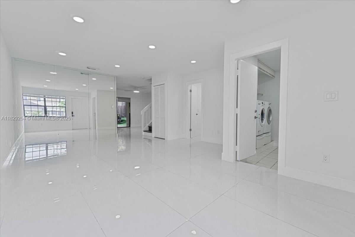 11137 SW 154th  CT # 11137, Miami FL 33196