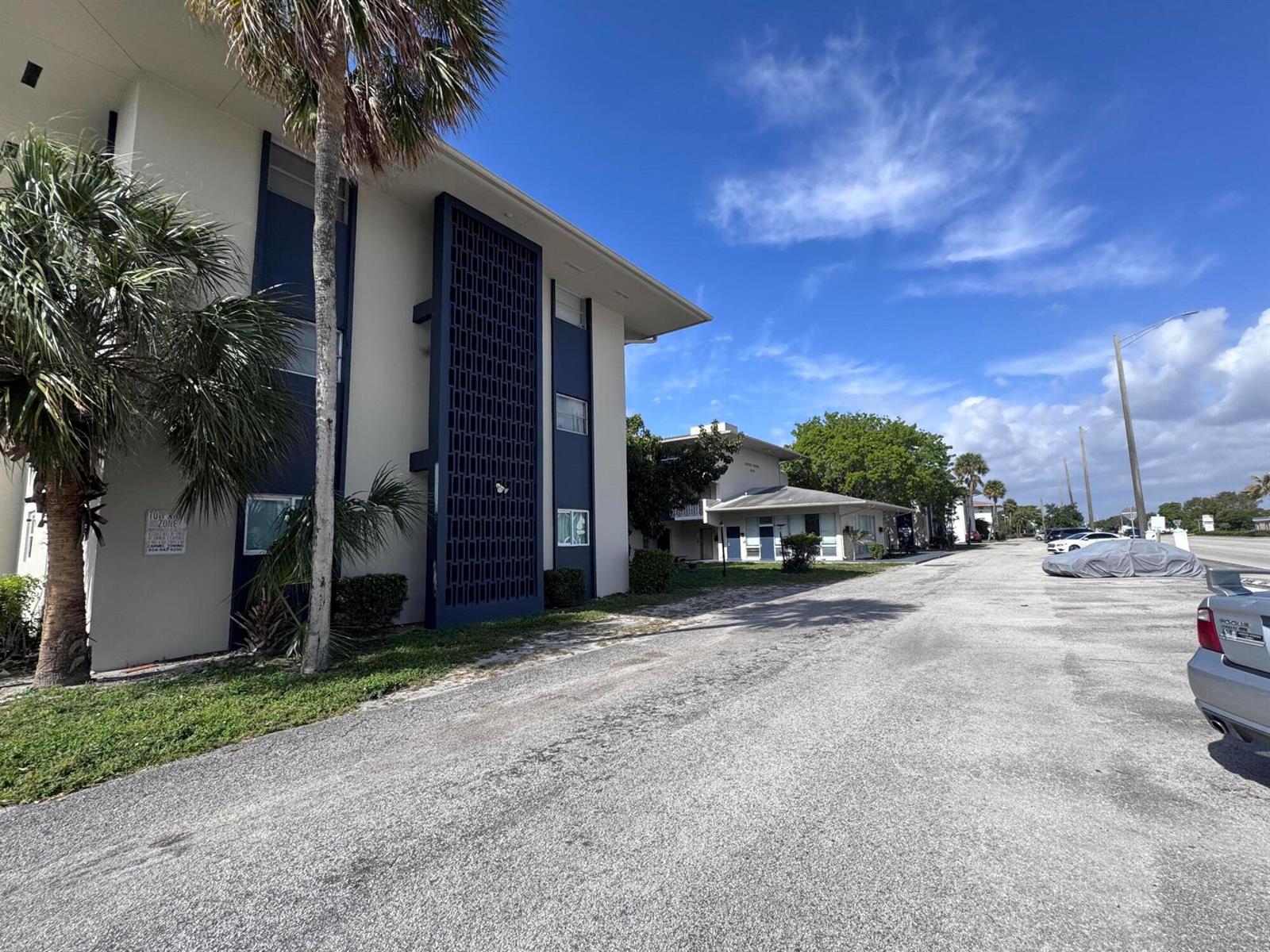1150 E Sample Road, Pompano Beach FL 33064