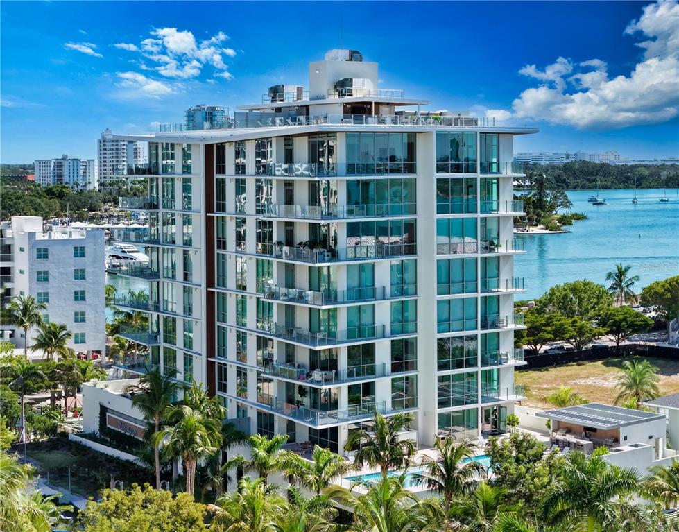 111 GOLDEN GATE UNIT 403, SARASOTA, FL — photo 3 of 30