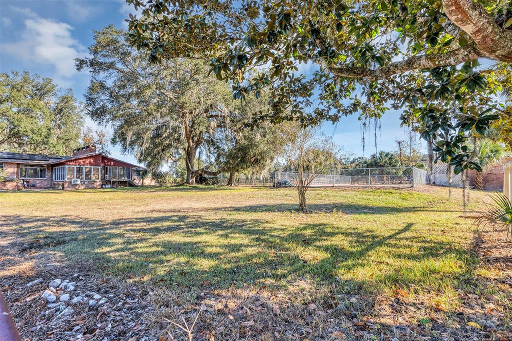 208 NE 70TH STREET, OCALA, FL — photo 4 of 30