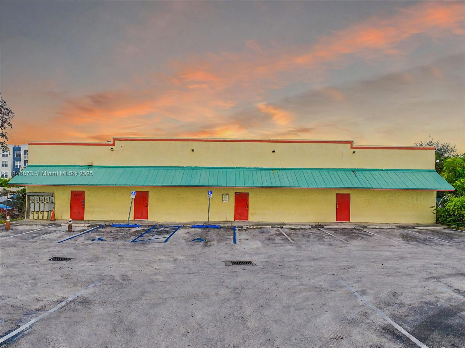 27330 S Dixie Hwy, Homestead FL 33032