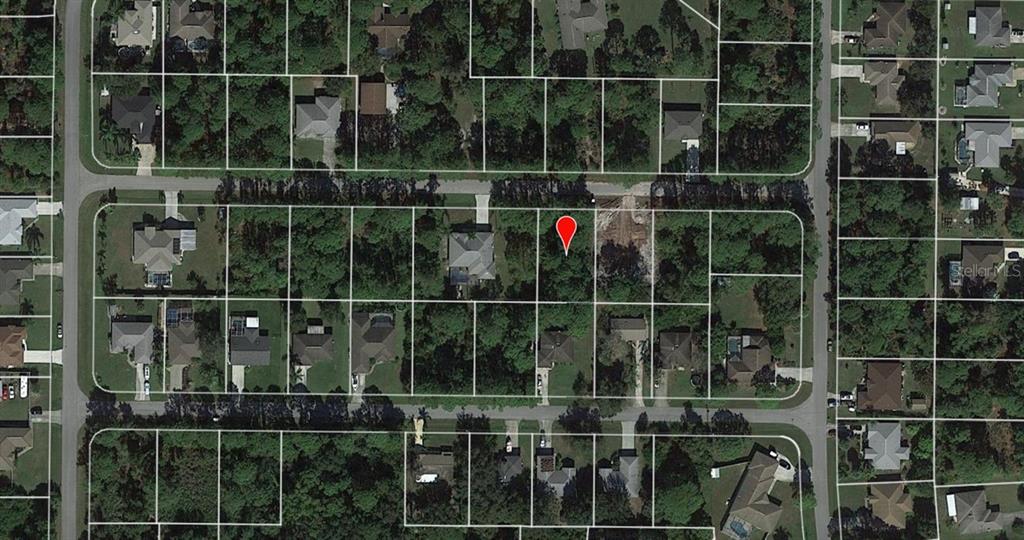 This is an aerial map view of a residential neighborhood with a highlighted vacant lot — HEDGECOTH AVENUE, NORTH PORT, FL