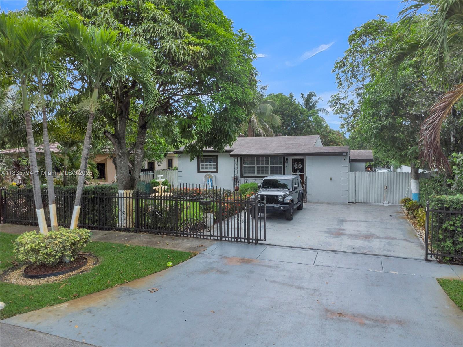 1340 NW 128th St, Miami FL 33167