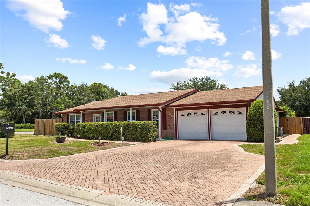 7797 132ND WAY, SEMINOLE, FL — photo 3 of 30