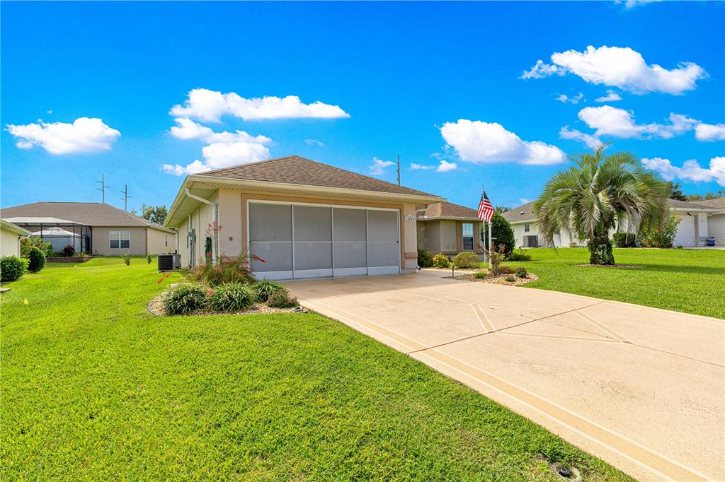 12459 SE 176TH LOOP, SUMMERFIELD, FL — photo 2 of 30