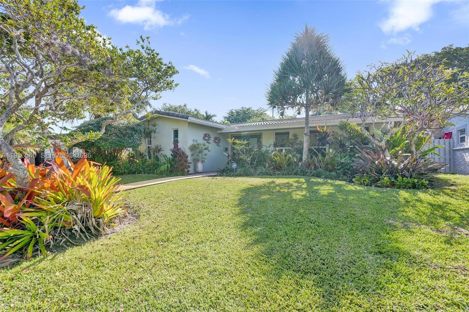 838 Johnson St, Hollywood FL 33019