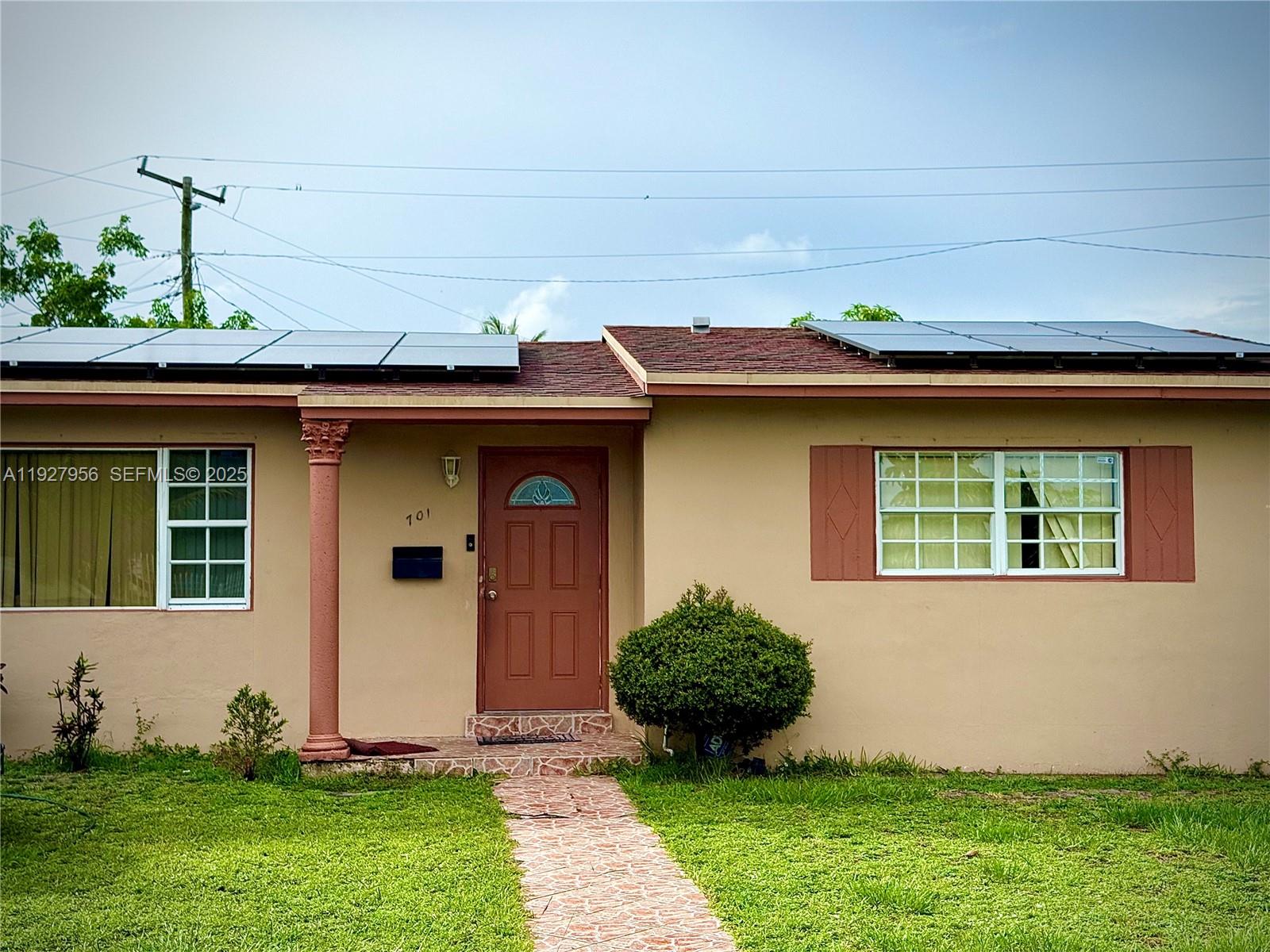 701 NW 176th Ter, Miami Gardens FL 33169