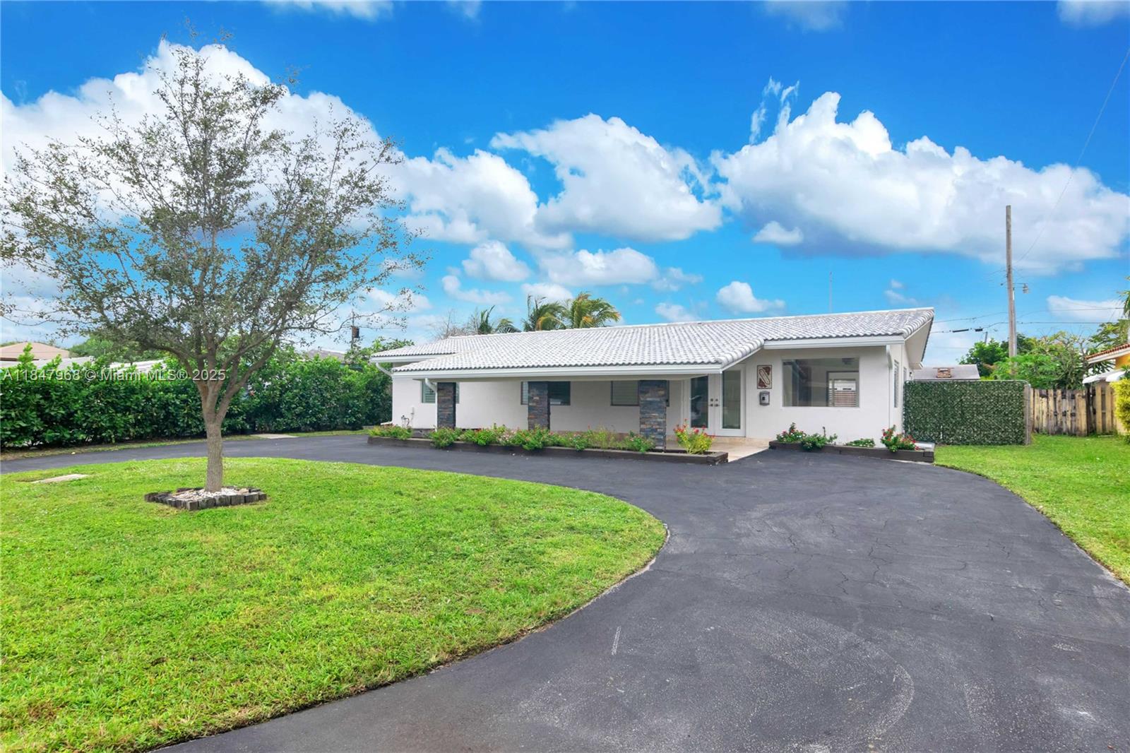 4031 NE 18th Ave, Pompano Beach FL 33064