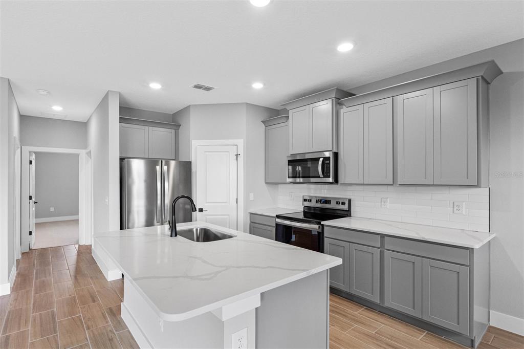 13521 WALDEN SHEFFIELD ROAD, DOVER, FL — photo 3 of 7