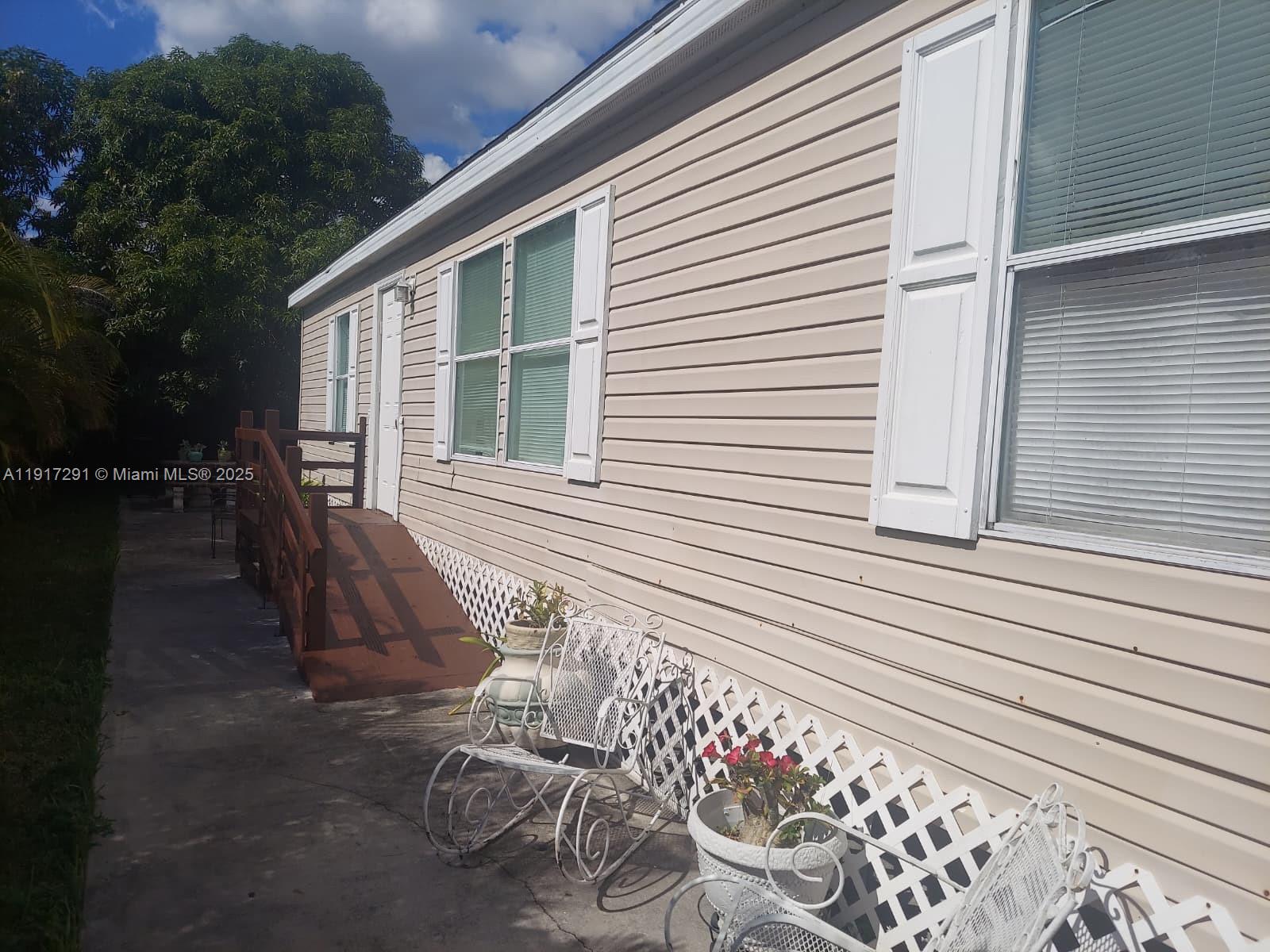19800 SW 180 Ave unit 595, Miami FL 33187