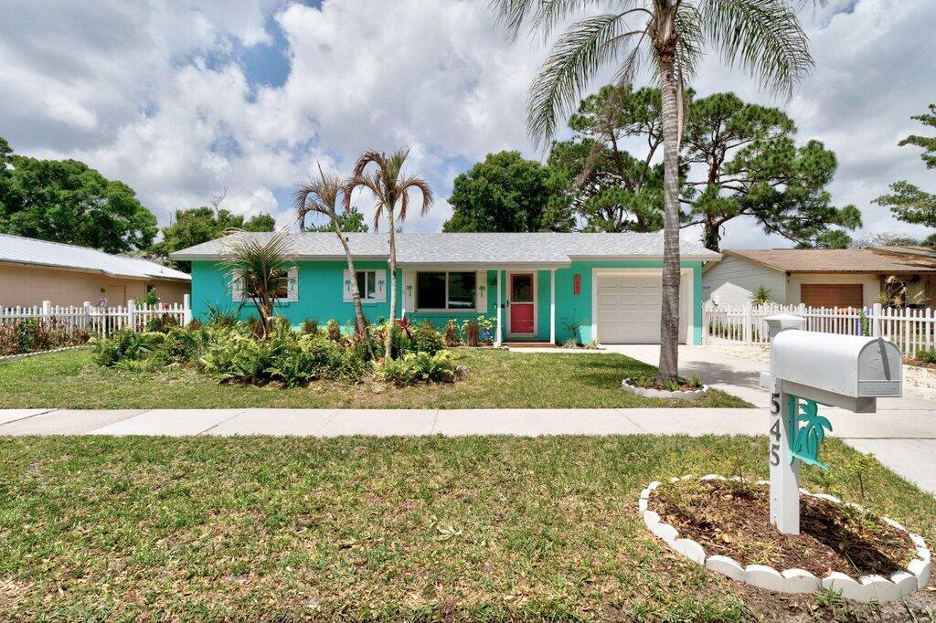 545 21st Avenue, Vero Beach FL 32962