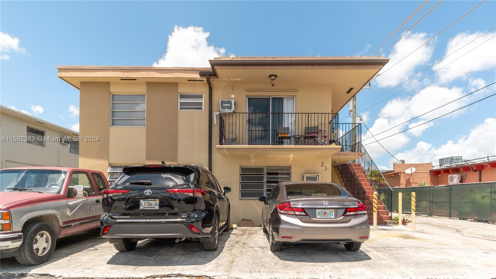 23 W 13th St, Hialeah FL 33010
