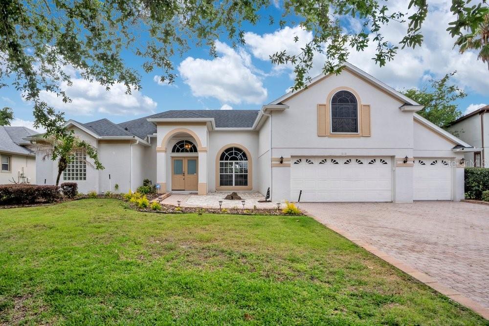 8618 TERRACE PINES COURT