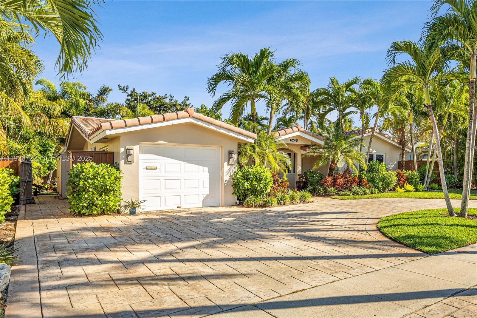 6240 NE 20th Way, Fort Lauderdale FL 33308