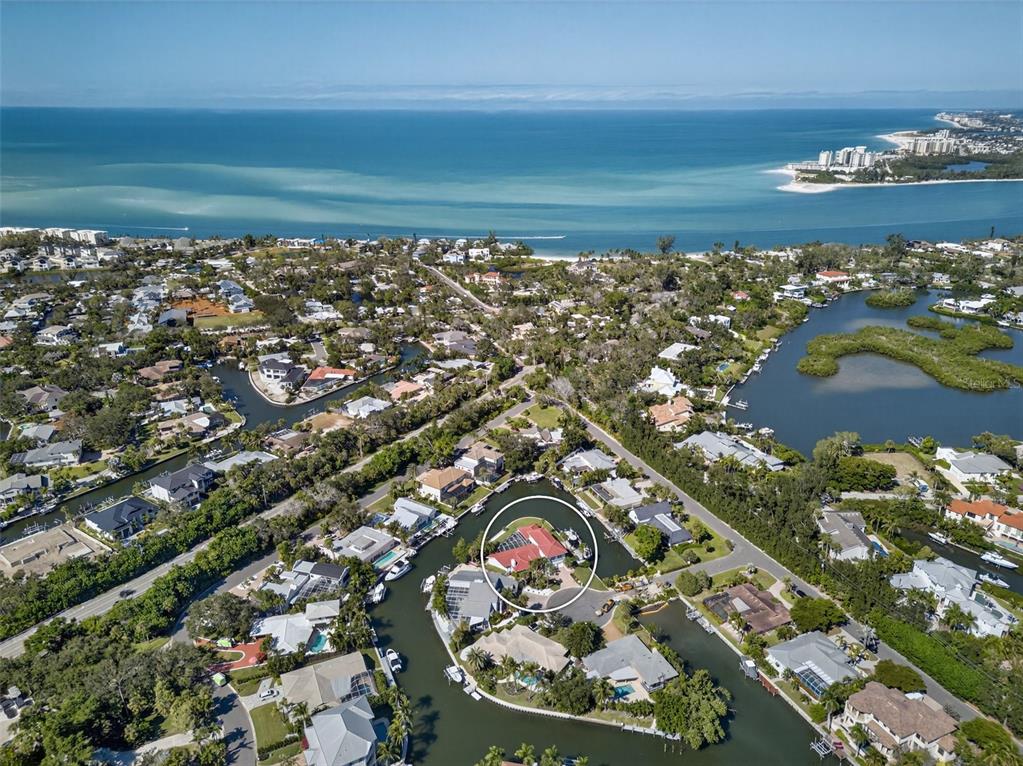 910 SIESTA KEY PLACE
