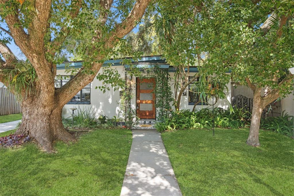 1109 W PRINCETON STREET