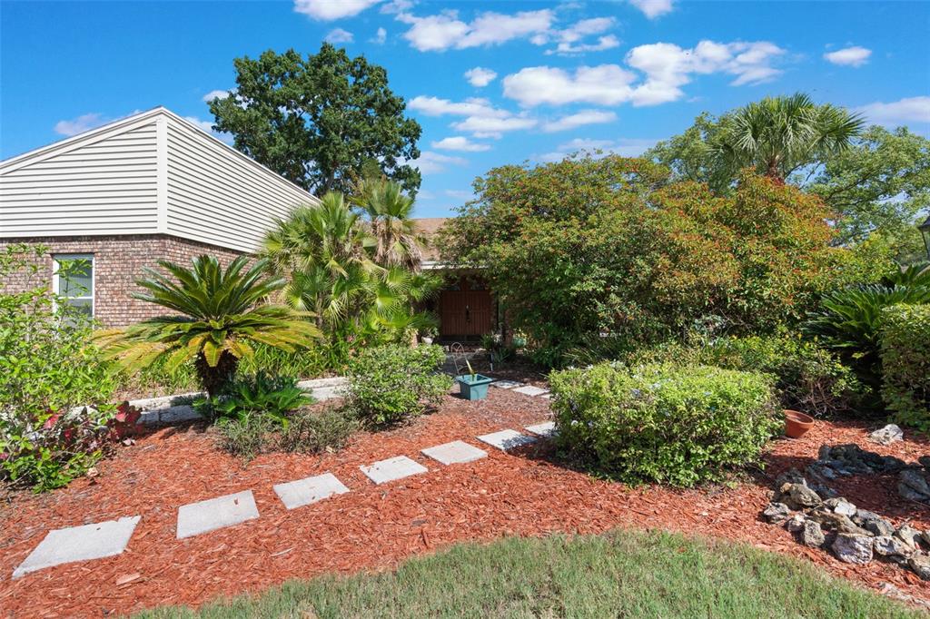 105 COUNTRY CLUB LANE