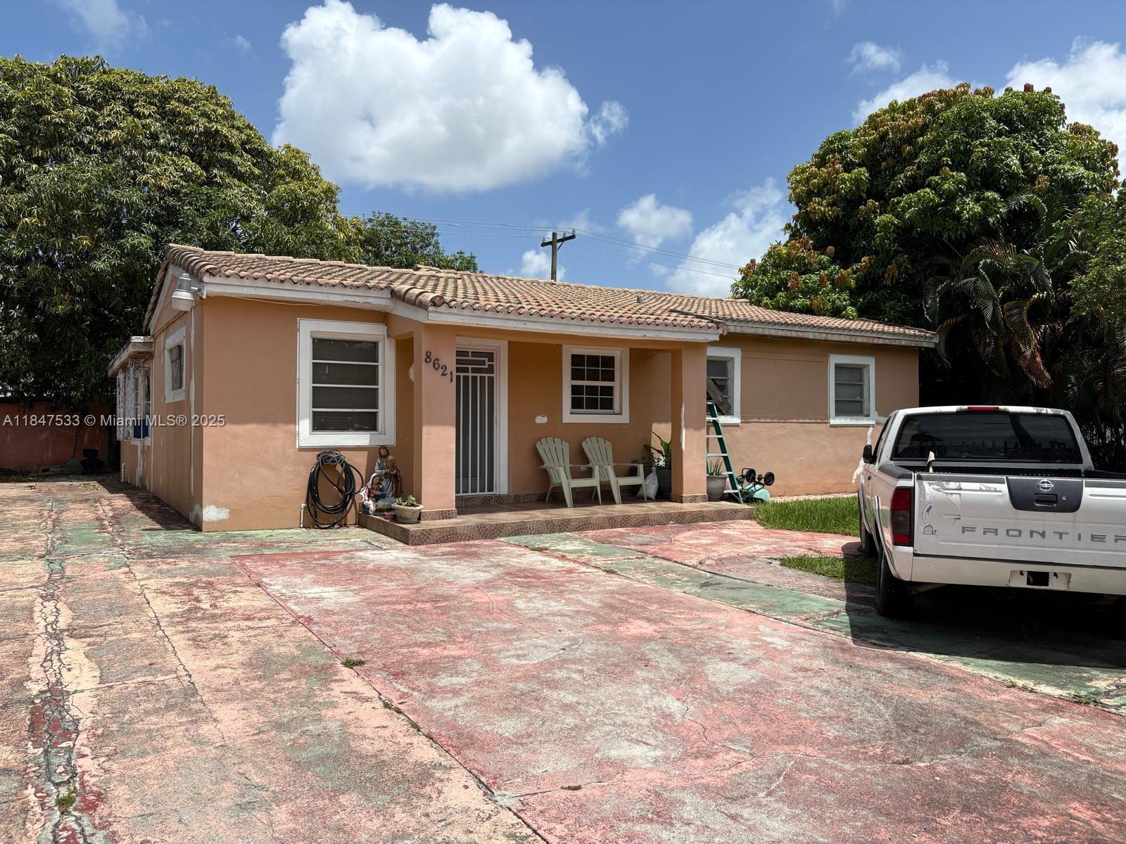 8621 NW 35th Ct, Miami FL 33147