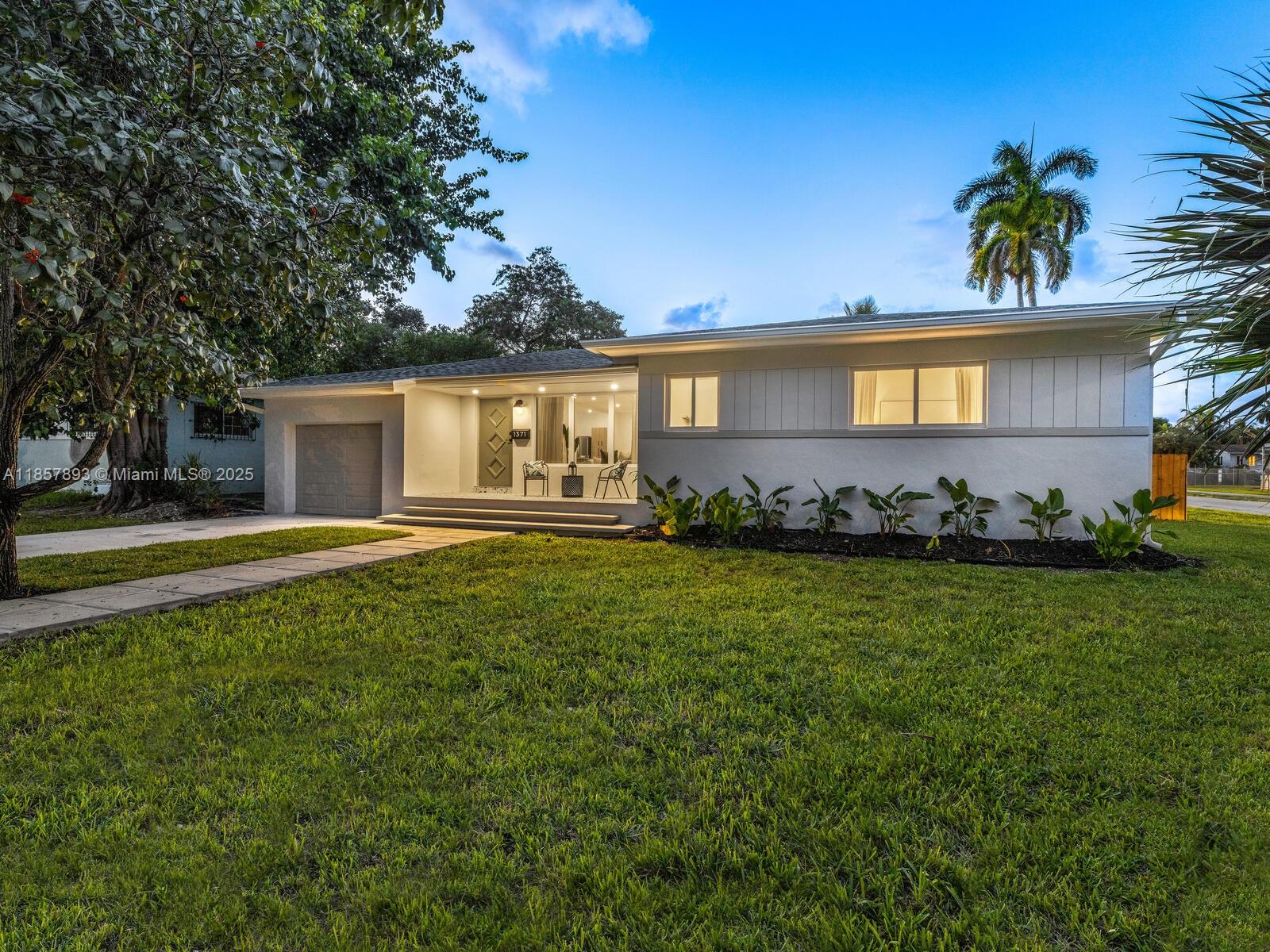 1371 NE 115th St, Miami FL 33161