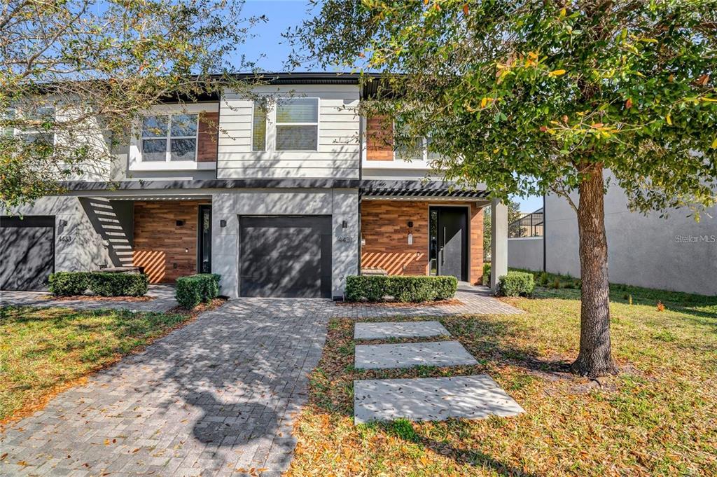 4431 LE REVE COURT