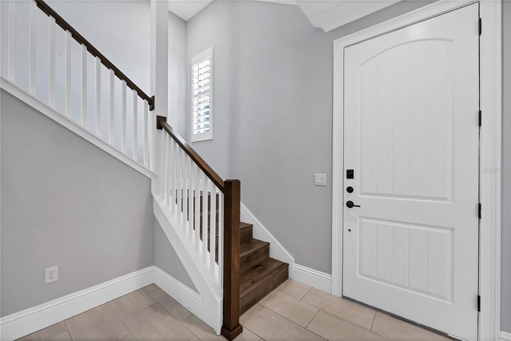 1250 MAY LANE, SARASOTA, FL — photo 5 of 30