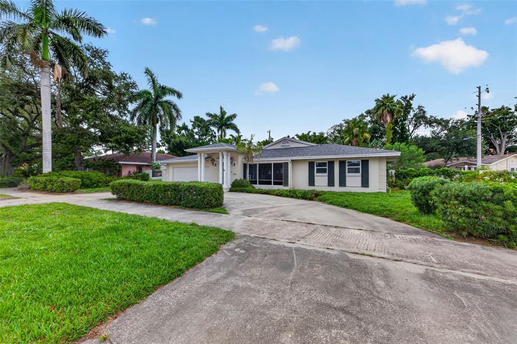 201 SNELL ISLE BOULEVARD NE, ST PETERSBURG, FL — photo 4 of 30