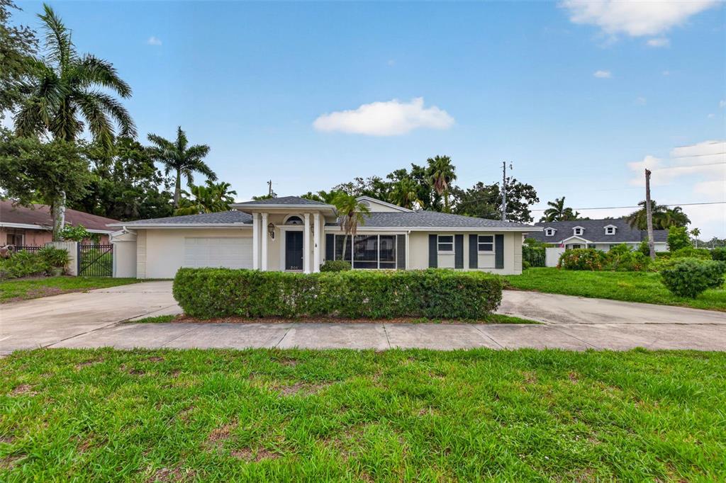 201 SNELL ISLE BOULEVARD NE, ST PETERSBURG, FL — photo 5 of 30