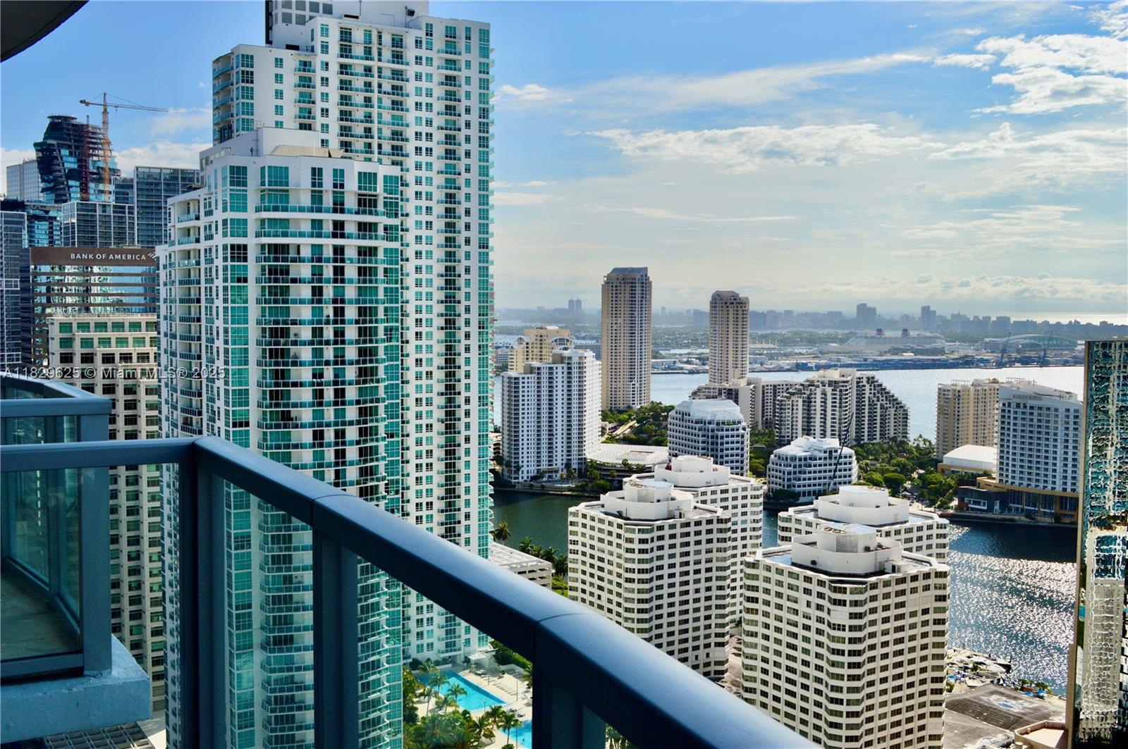1060 Brickell Ave # 3705, Miami FL 33131