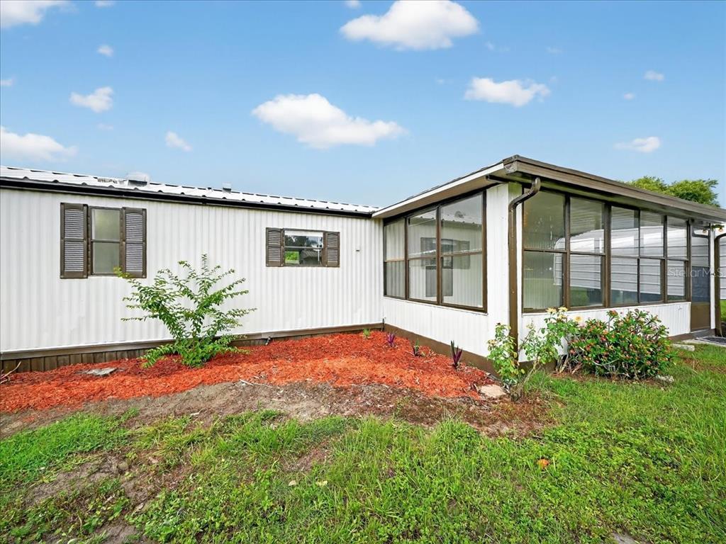 1989 SHORE ROAD