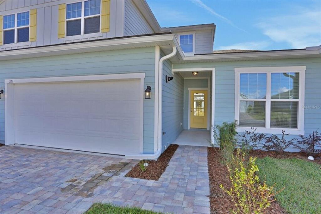 121 SILVER MYRTLE COURT