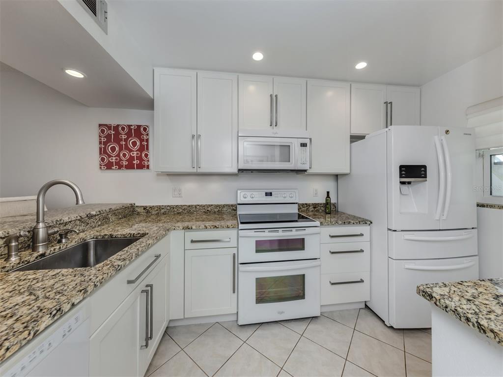 435 CERROMAR LANE UNIT 326, VENICE, FL — photo 3 of 30