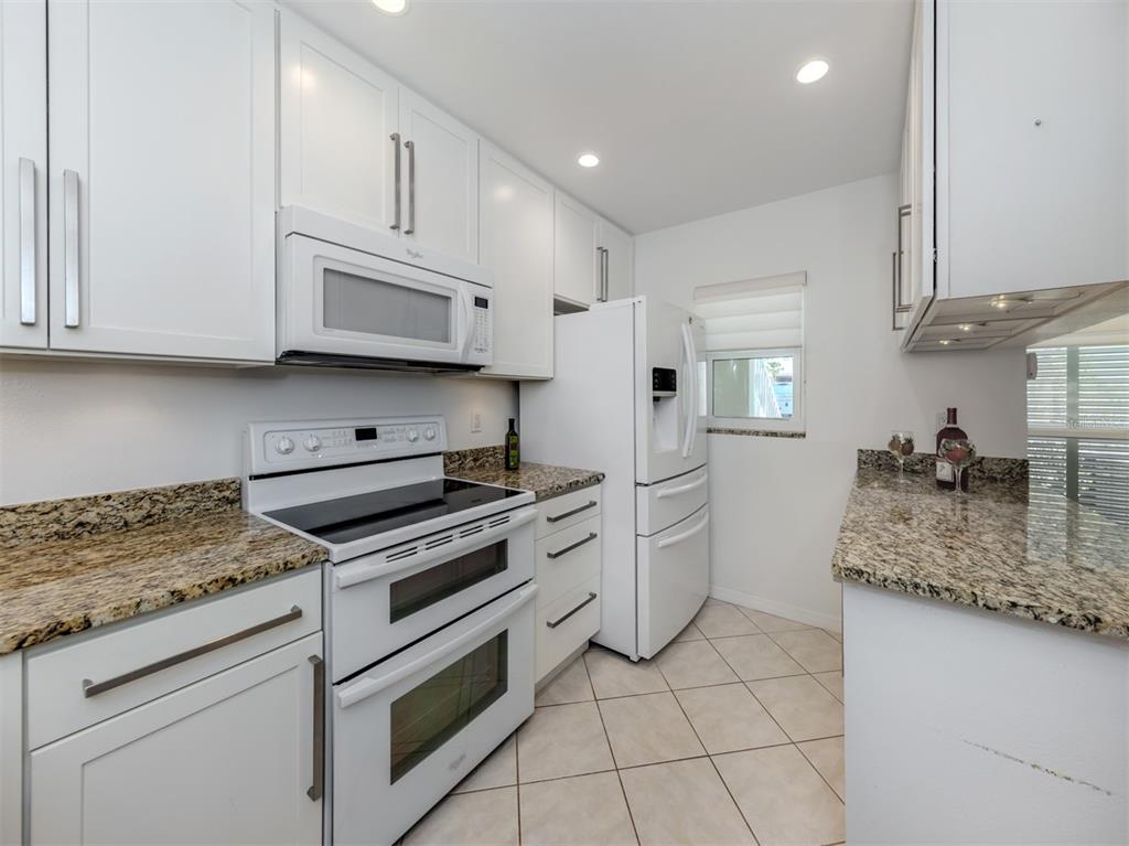 435 CERROMAR LANE UNIT 326, VENICE, FL — photo 4 of 30