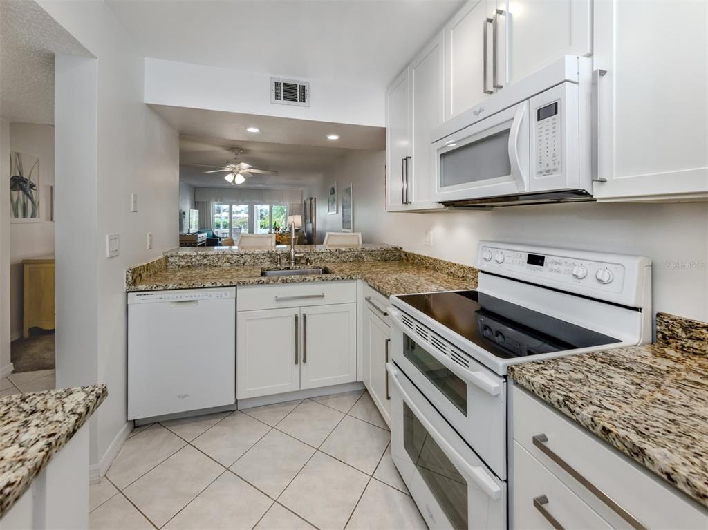 435 CERROMAR LANE UNIT 326, VENICE, FL — photo 5 of 30