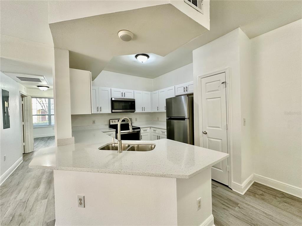 1990 ERVING CIRCLE UNIT 101, OCOEE, FL — photo 5 of 20