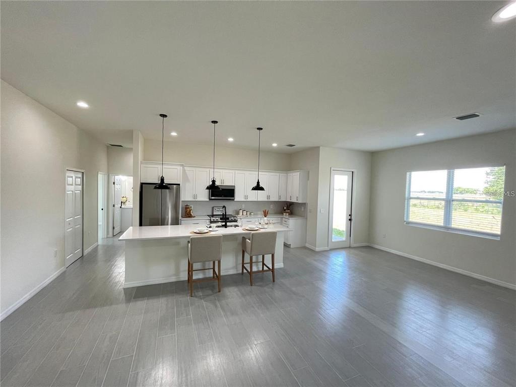 916 DOGWOOD CIRCLE, SEBRING, FL — photo 2 of 19