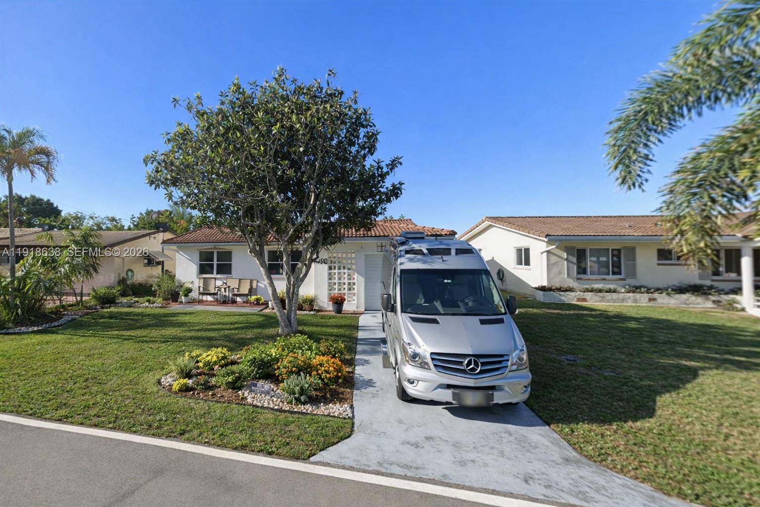 4805 Highland Dr, Tamarac FL 33319