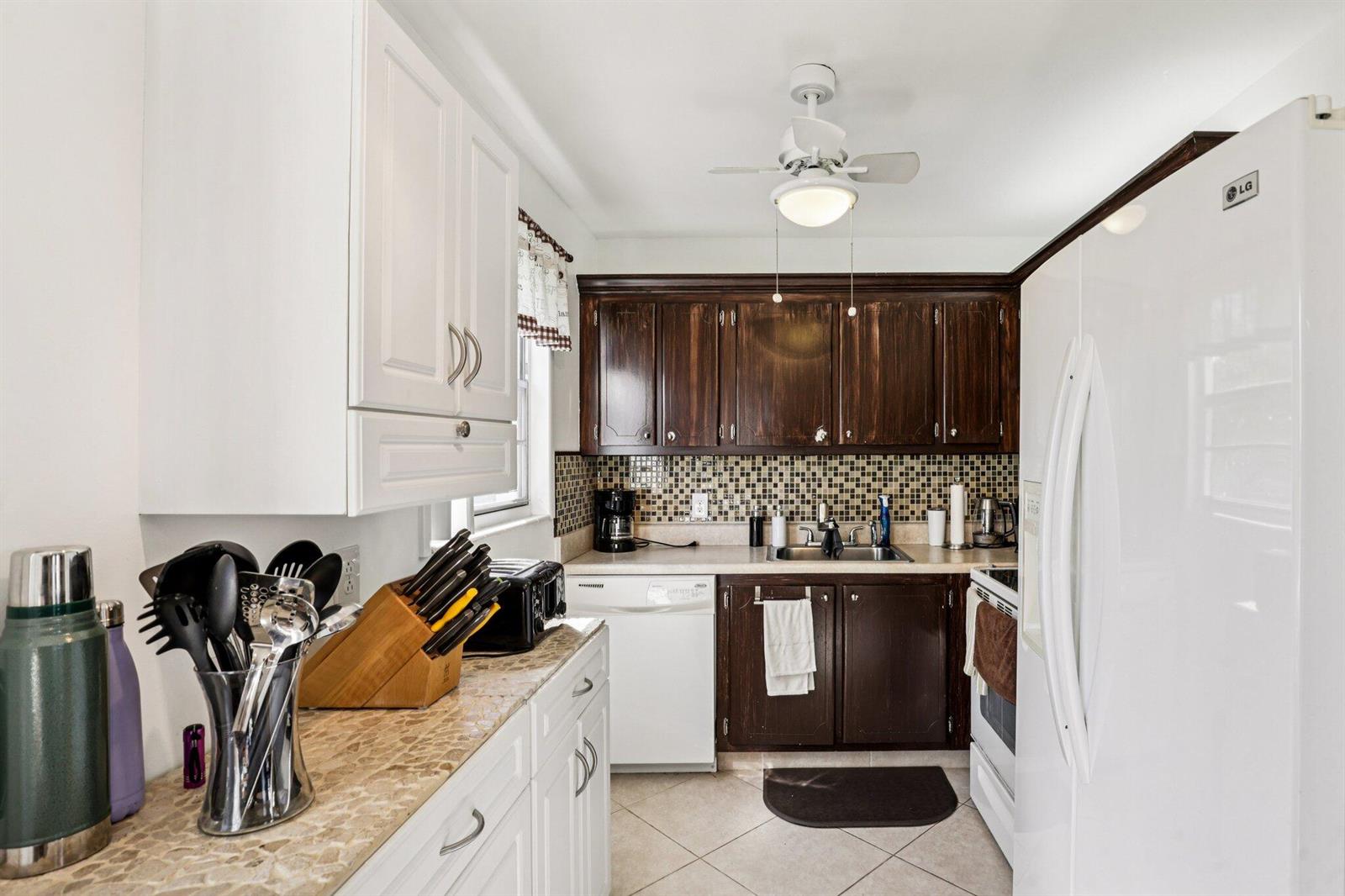 104 Oakridge # H, Deerfield Beach FL 33442
