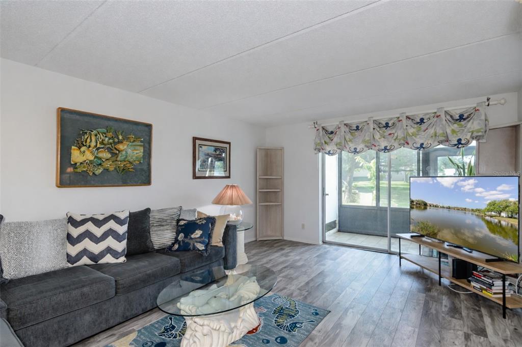 207 CYPRESS LANE, OLDSMAR, FL — photo 4 of 25