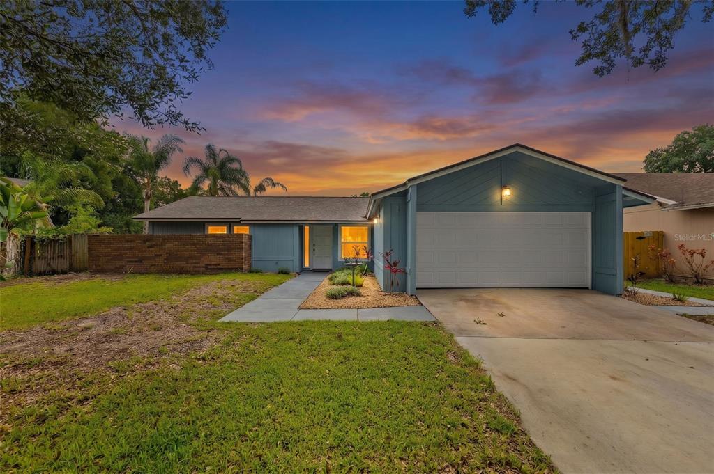 15917 COUNTRY FARM PLACE