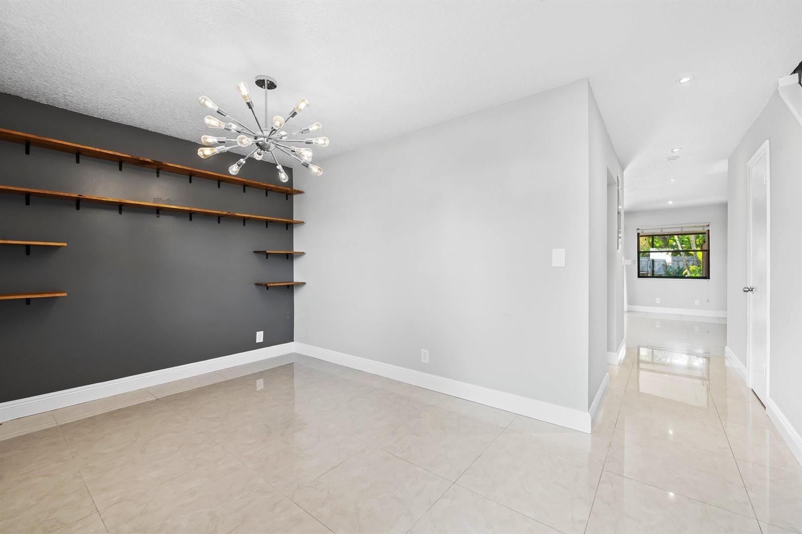 2127 NE 11th Avenue, Wilton Manors FL 33305