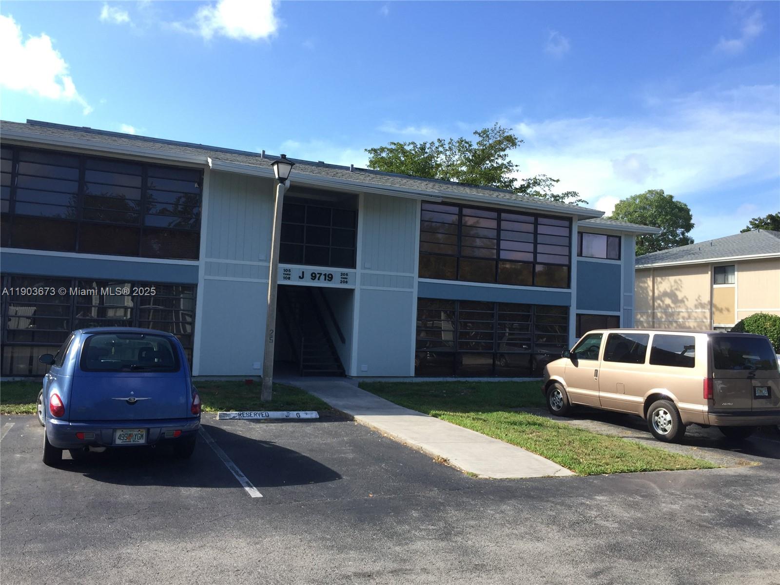 9719 Hammocks Blvd # 208J, Miami FL 33196