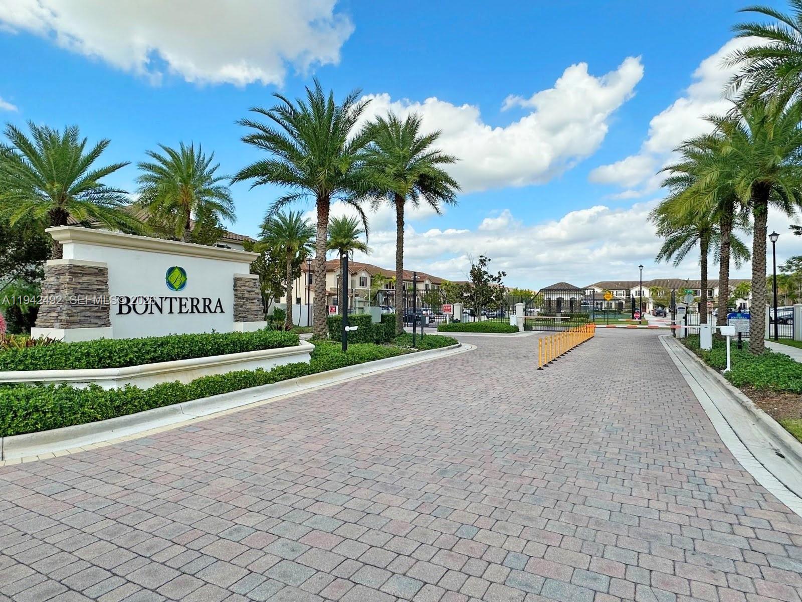 3304 W 92nd Pl, Hialeah FL 33018
