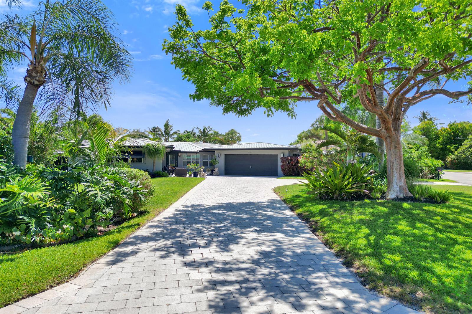 1916 NE 24th Street, Wilton Manors FL 33305
